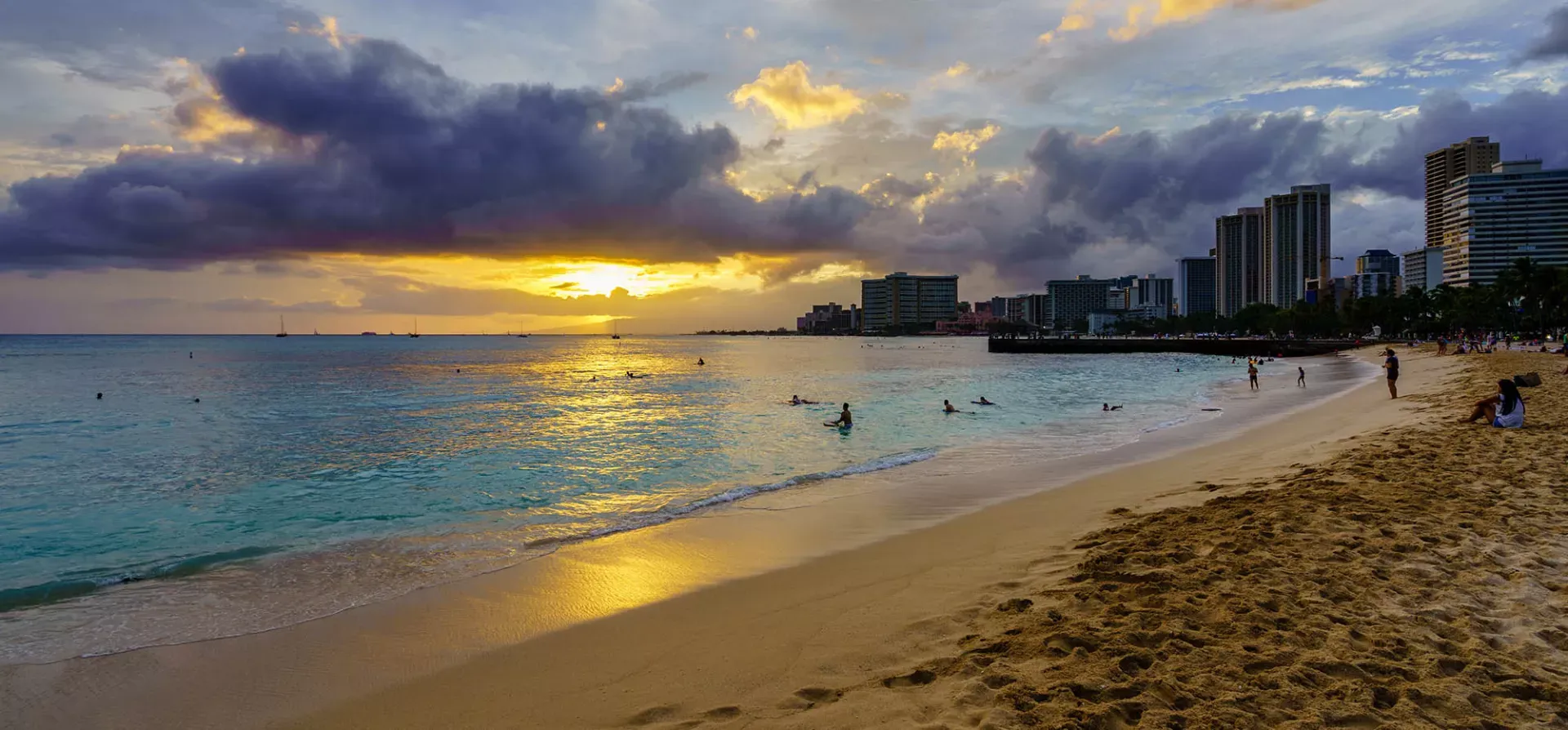 OahuQueensBeachWaikiki_LynnImage.jpg.webp